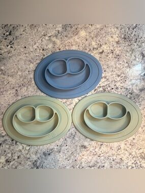 ezpz Happy Mat Silicone Suction Divided Plates 3 Pack Sage Gray BLW Feeding